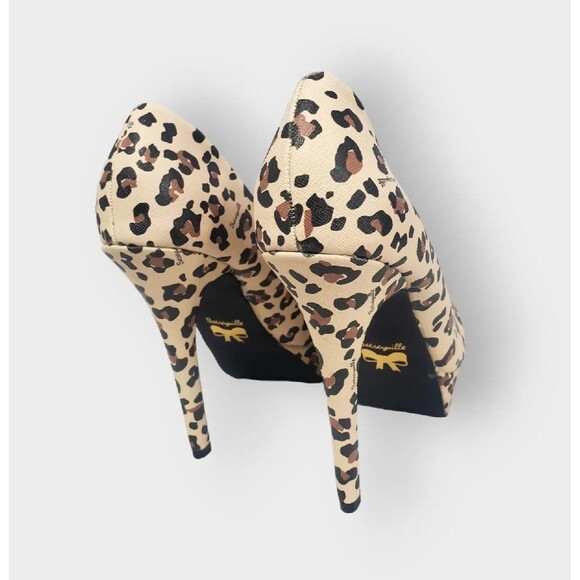Betseyville Krash Leopard Heels All Man made Materials Size 7.5 - Picture 2 of 11